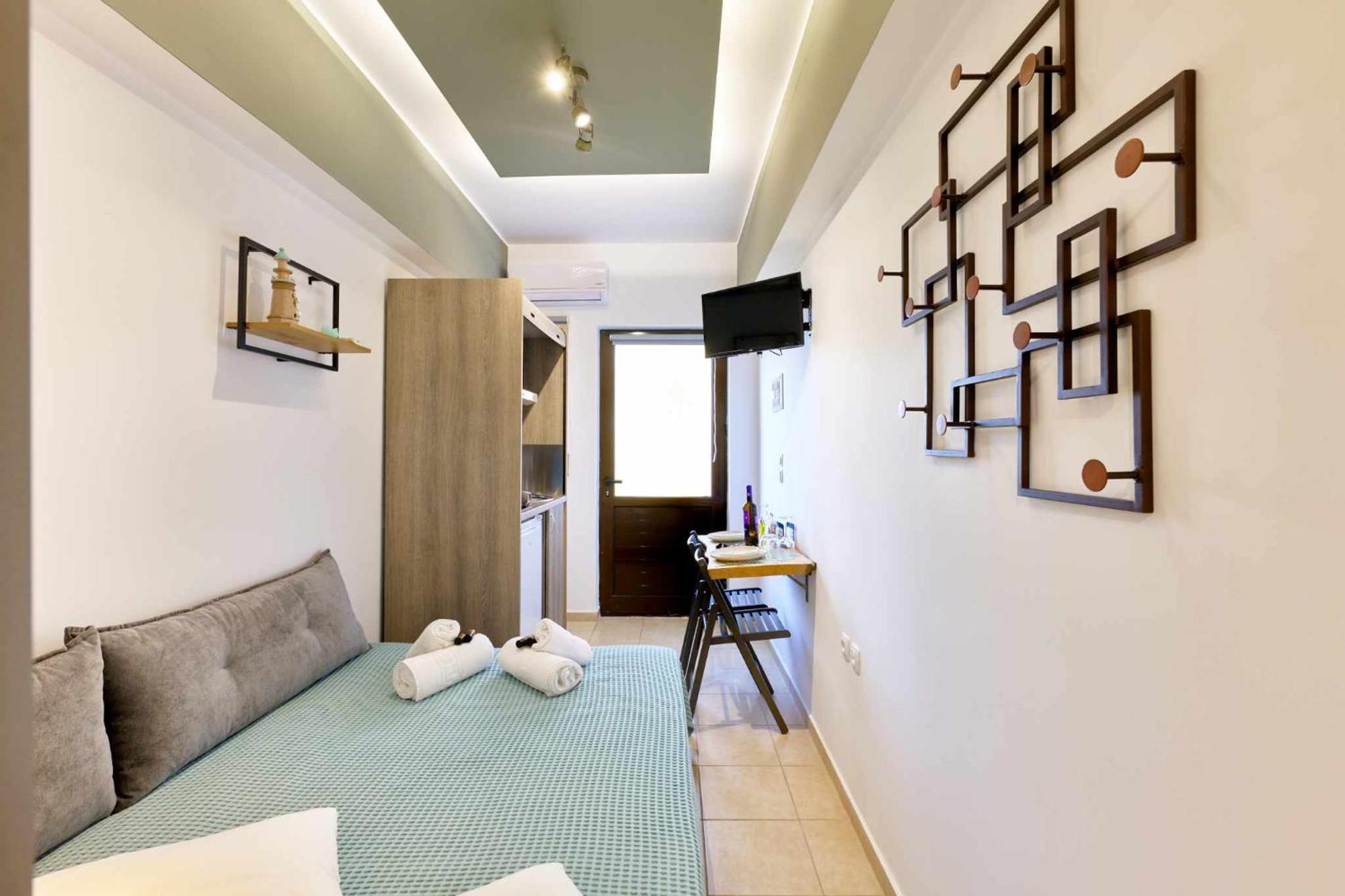 Villa Gereoudis Seaview Apartments-Pool & Bar Kolymbari Exterior photo