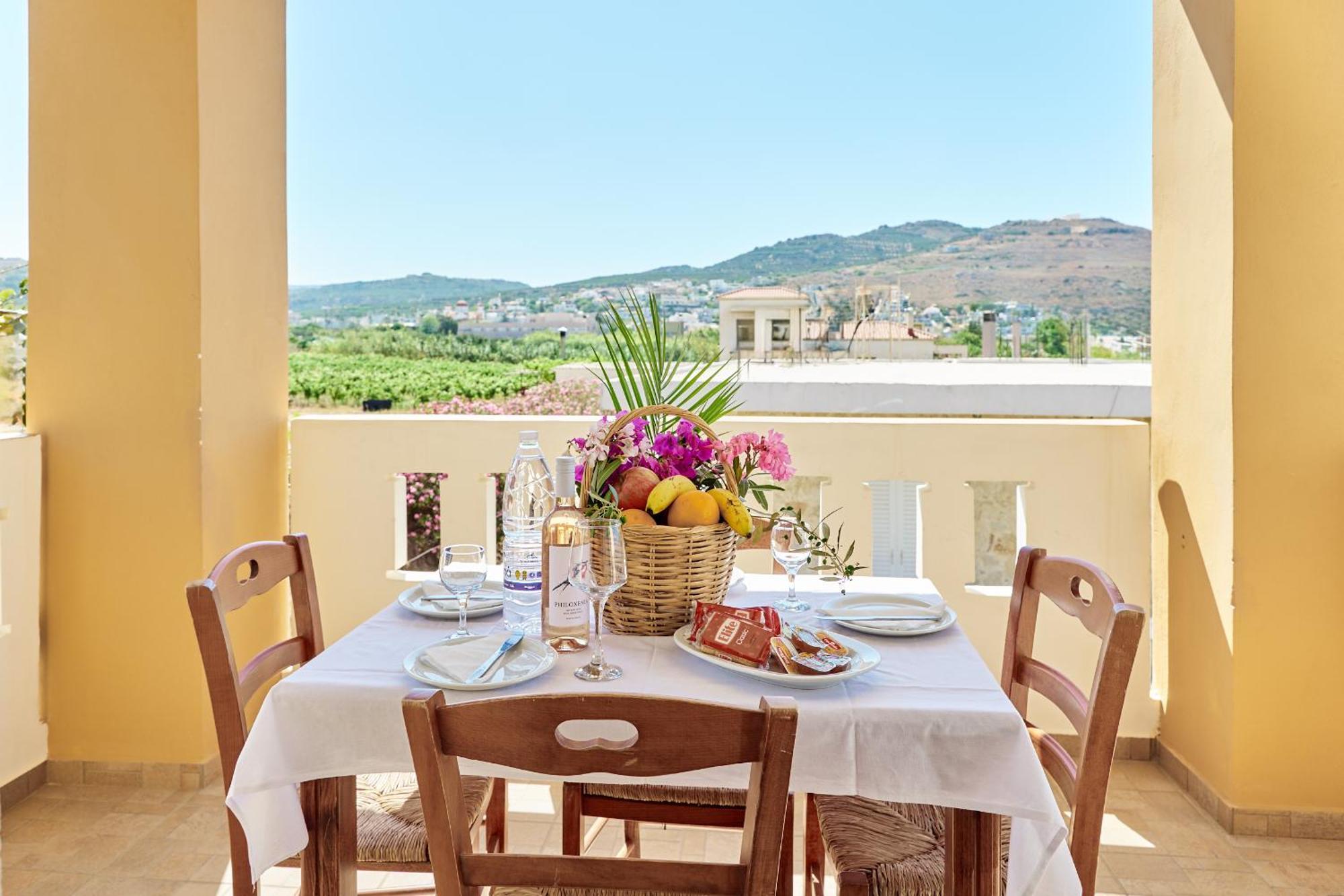 Villa Gereoudis Seaview Apartments-Pool & Bar Kolymbari Exterior photo