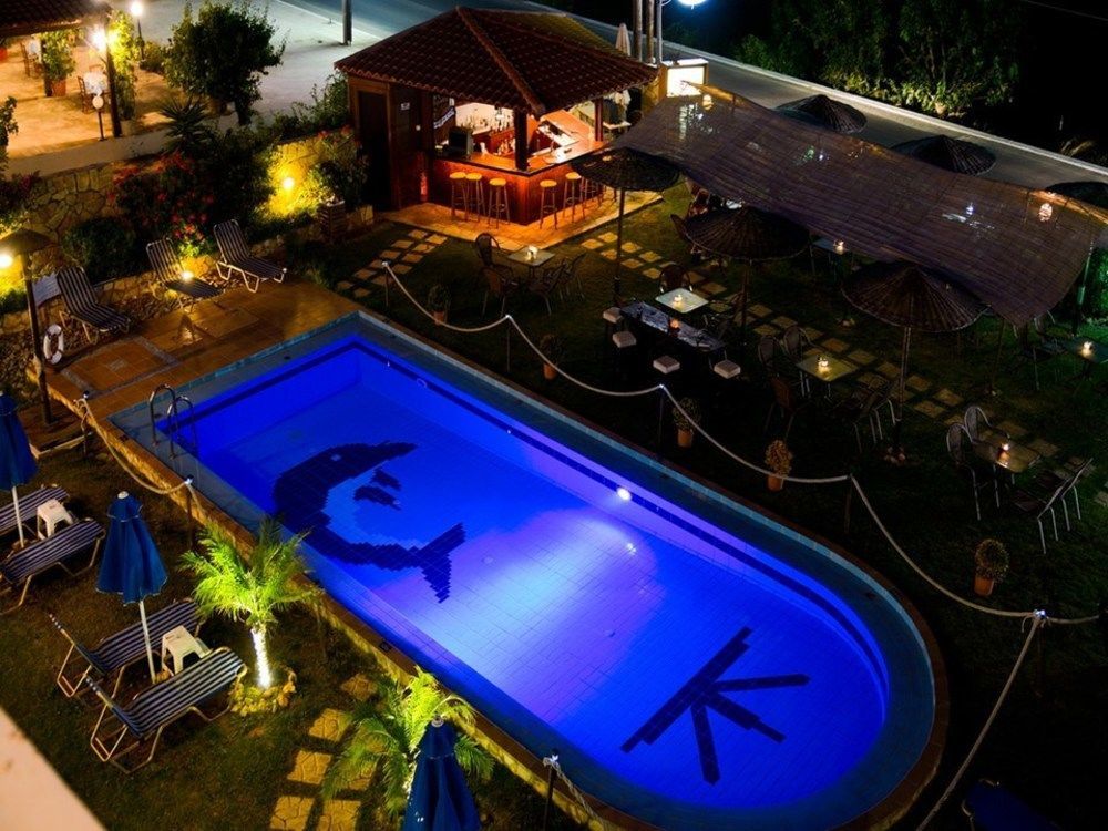 Villa Gereoudis Seaview Apartments-Pool & Bar Kolymbari Exterior photo