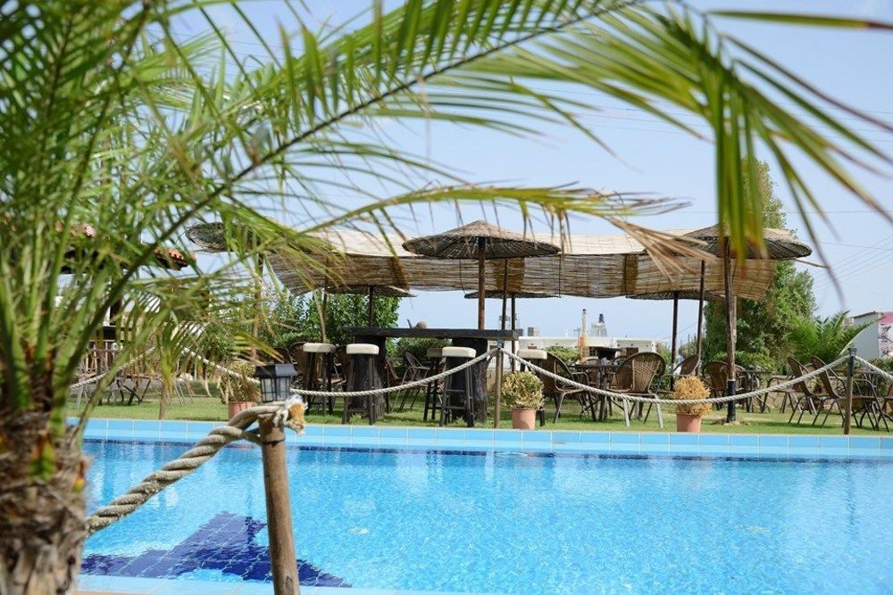 Villa Gereoudis Seaview Apartments-Pool & Bar Kolymbari Exterior photo